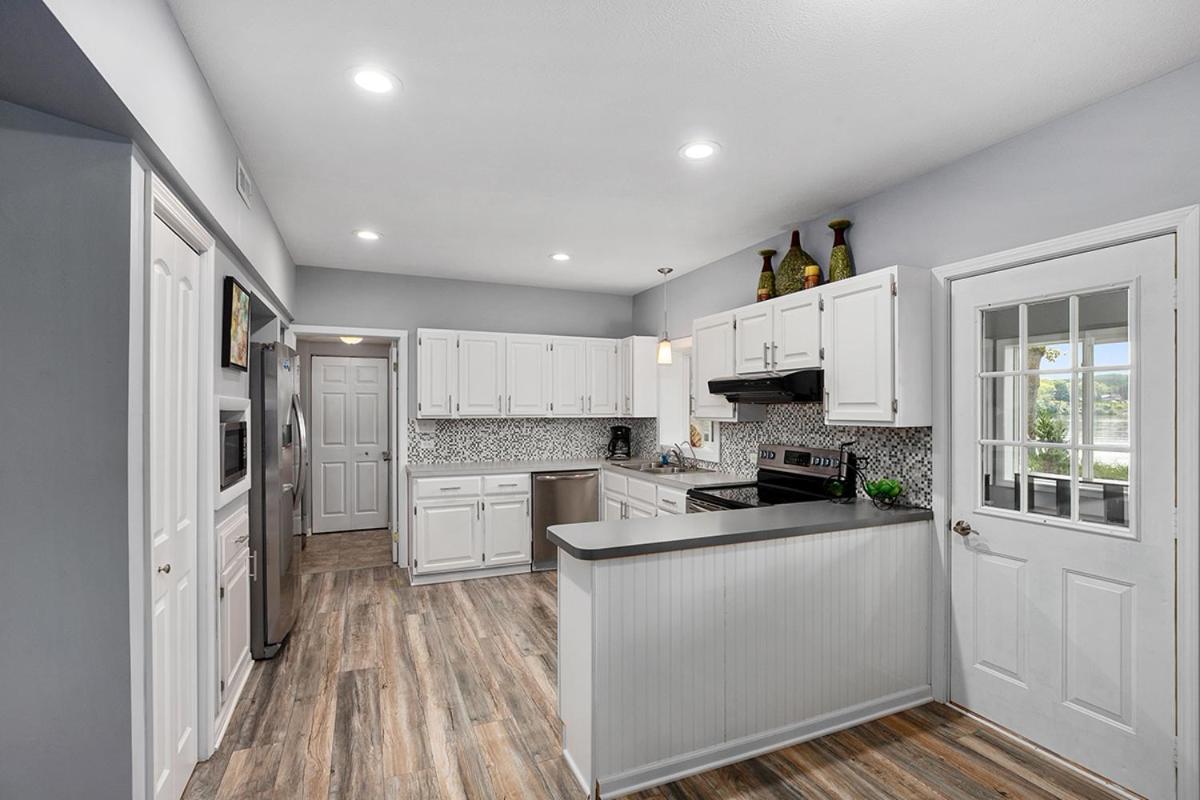Lakeside Getaway With Dock, Firepit, Grill Newaygo Exteriör bild