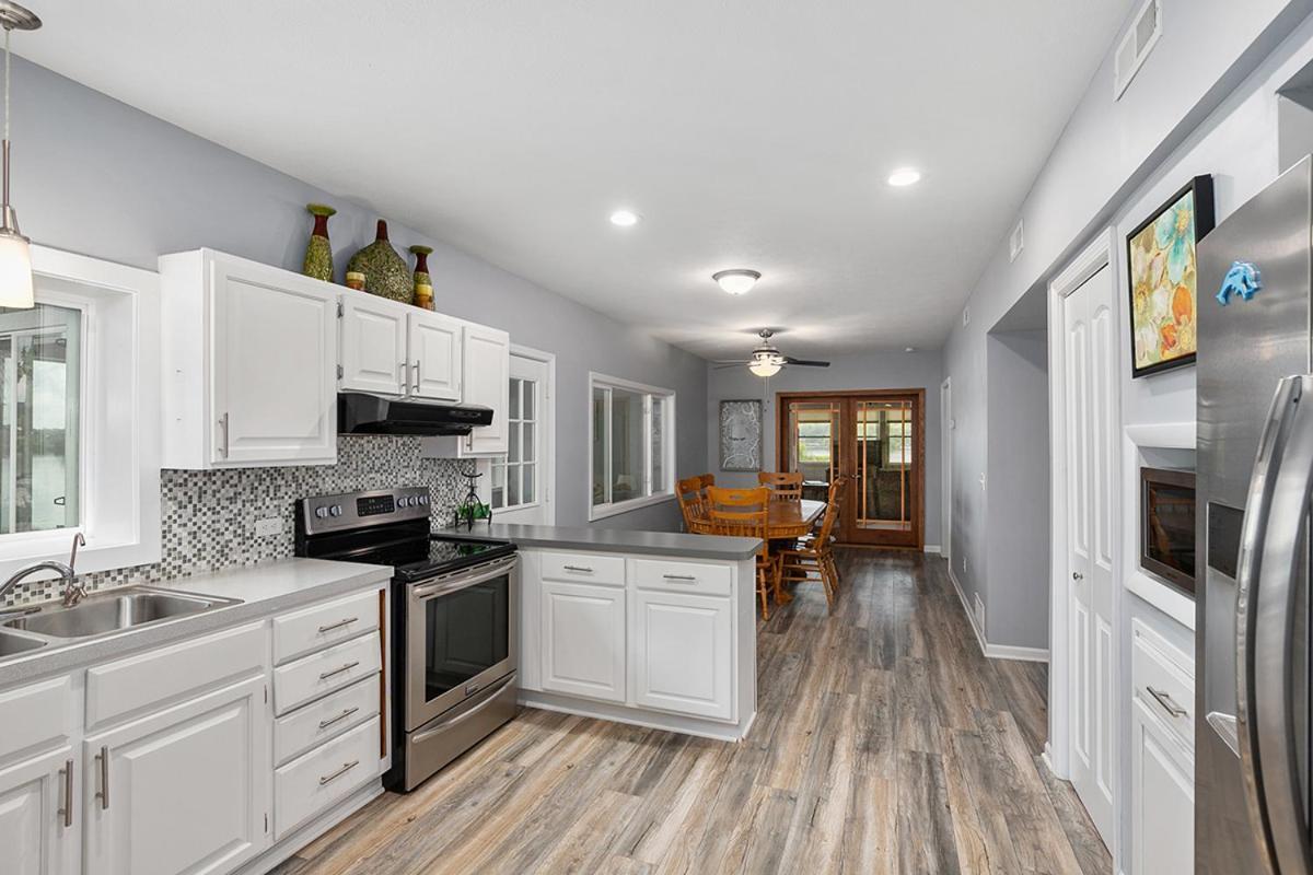 Lakeside Getaway With Dock, Firepit, Grill Newaygo Exteriör bild