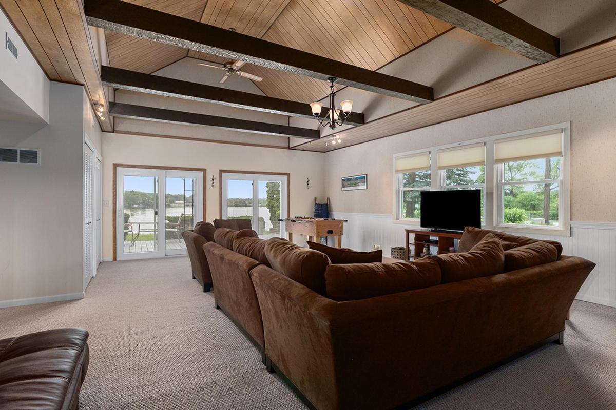 Lakeside Getaway With Dock, Firepit, Grill Newaygo Exteriör bild