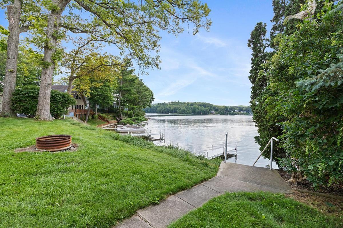 Lakeside Getaway With Dock, Firepit, Grill Newaygo Exteriör bild