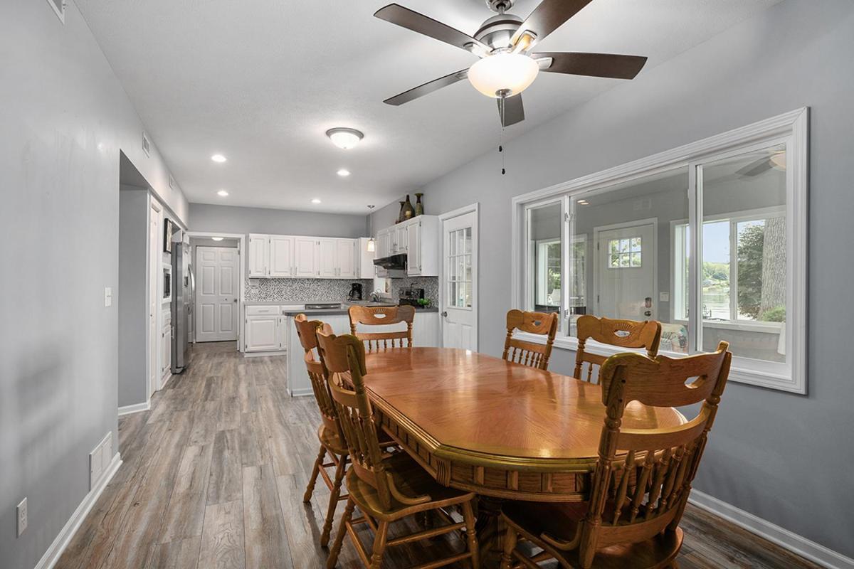 Lakeside Getaway With Dock, Firepit, Grill Newaygo Exteriör bild